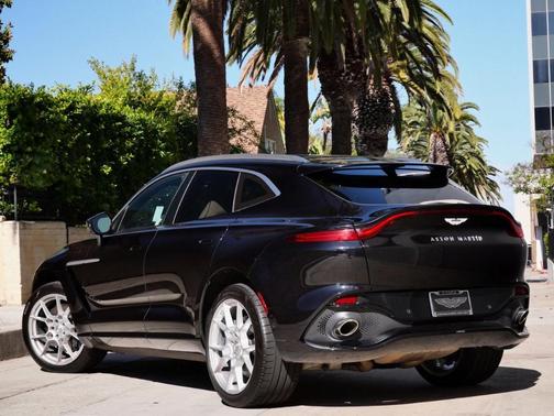 2021 Aston Martin DBX Base