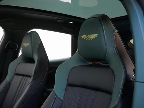 2025 Aston Martin DBX 707