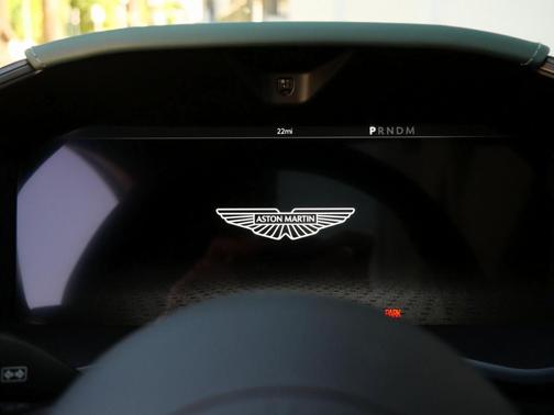2025 Aston Martin DBX 707