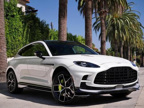 2025 Aston Martin DBX 707