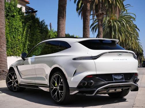 2025 Aston Martin DBX 707