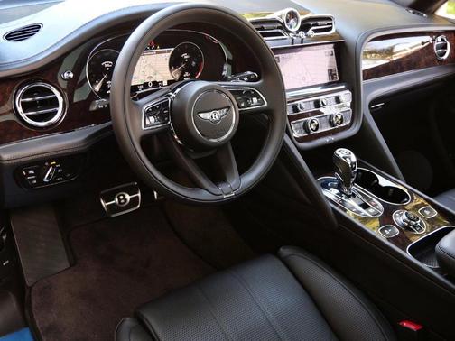 2022 Bentley Bentayga V8