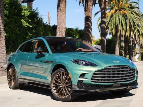 2025 Aston Martin DBX 707