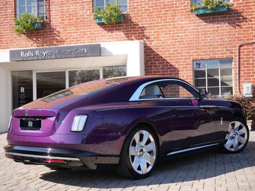 2024 Rolls-Royce Spectre 