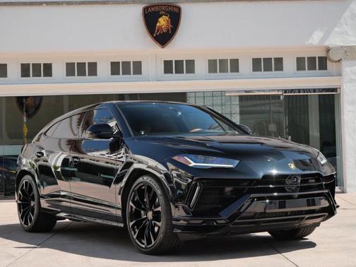 2023 Lamborghini Urus S