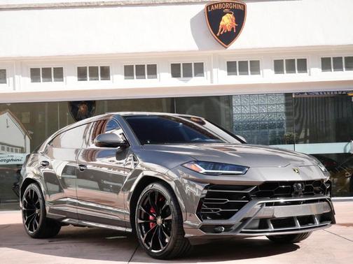2021 Lamborghini Urus 
