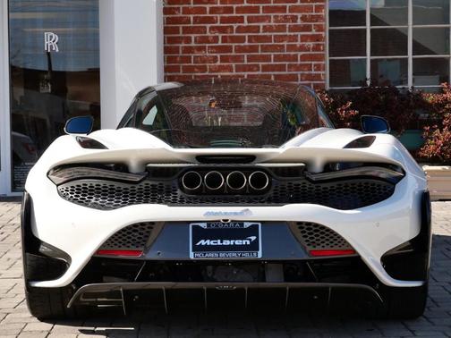 2021 McLaren 765LT 