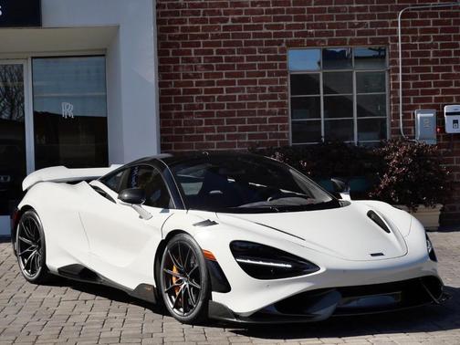 2021 McLaren 765LT 