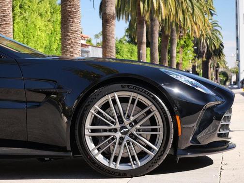 2026 Aston Martin Vantage 