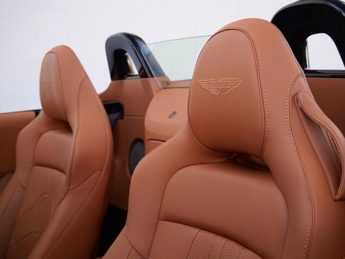 2026 Aston Martin Vantage 