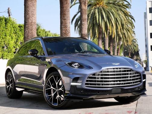 2025 Aston Martin DBX 707