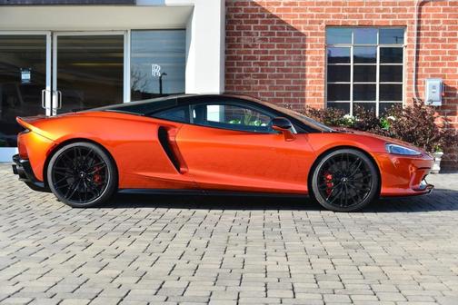 2023 McLaren GT 