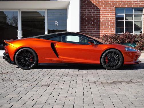 2023 McLaren GT Base