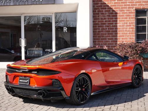 2023 McLaren GT Base