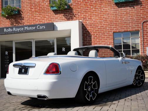 2019 Rolls-Royce Dawn Base