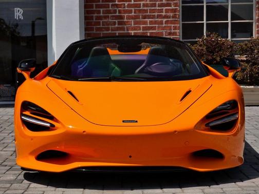 2024 McLaren 750S Base