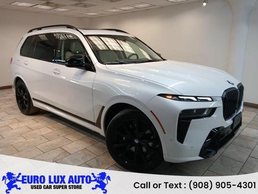 2024 BMW X7 M60i
