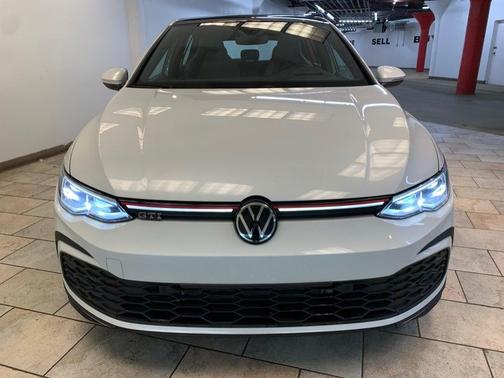 Opal White Pearl 2024 Volkswagen Golf GTI 2.0T S DSG