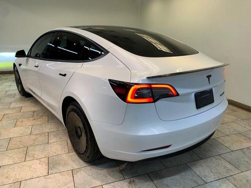 Pearl White Multi-Coat 2023 Tesla Model 3 Long Range