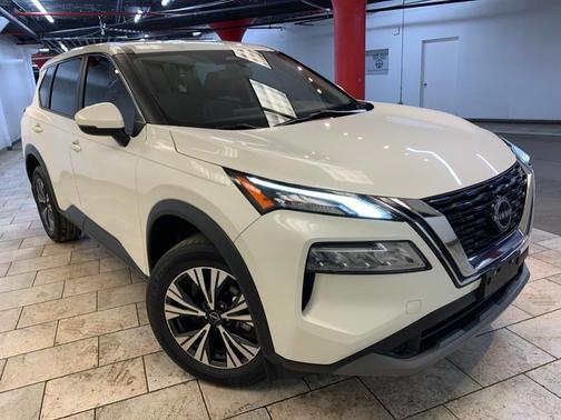 Pearl White Tricoat 2023 Nissan Rogue SV