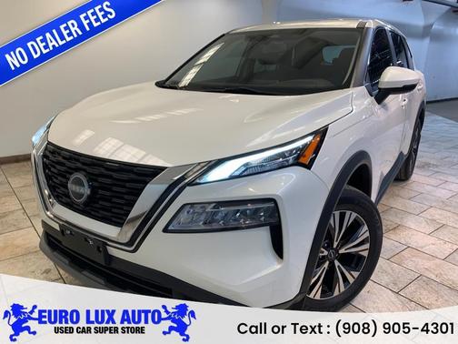 Pearl White Tricoat 2023 Nissan Rogue SV