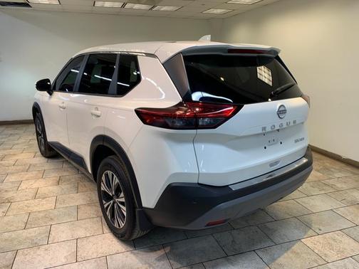 Pearl White Tricoat 2023 Nissan Rogue SV