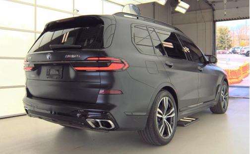 Carbon Black Metallic 2024 BMW X7 M60i