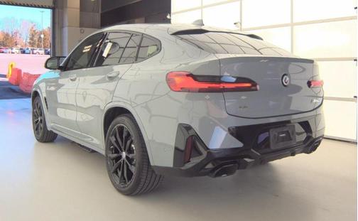 2023 BMW X4 M40i