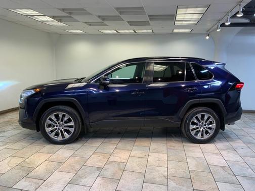 2020 Toyota RAV4 XLE Premium