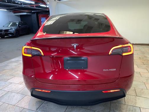 2022 Tesla Model Y Performance Dual Motor All-Wheel Drive
