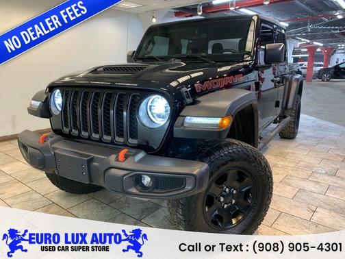 Black Clearcoat 2021 Jeep Gladiator Mojave 4x4