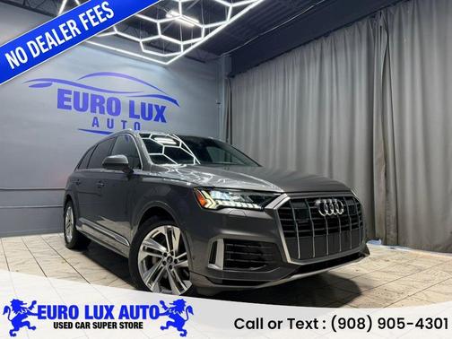 Samurai Gray Metallic 2021 Audi Q7 55 Prestige