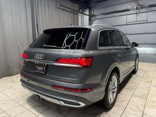 2021 Audi Q7 55 Prestige