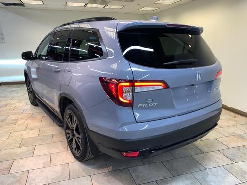 2022 Honda Pilot AWD Black Edition
