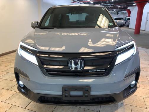 2022 Honda Pilot AWD Black Edition