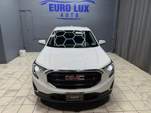 Summit White 2020 GMC Terrain SLE