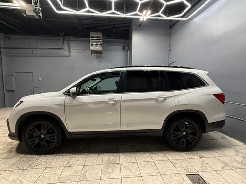 Platinum White Pearl 2021 Honda Pilot AWD Special Edition