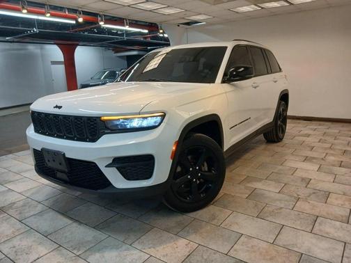 2023 Jeep Grand Cherokee Altitude