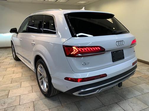 2023 Audi Q7 55 Prestige