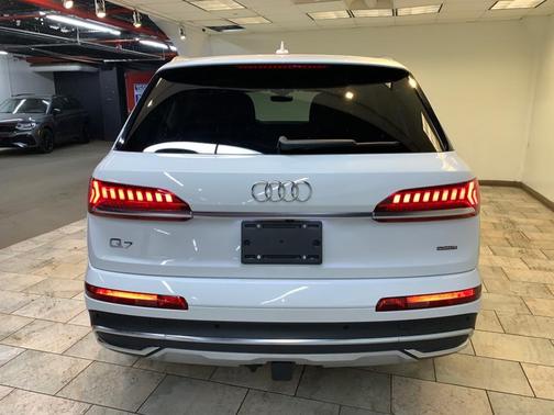 2023 Audi Q7 55 Prestige