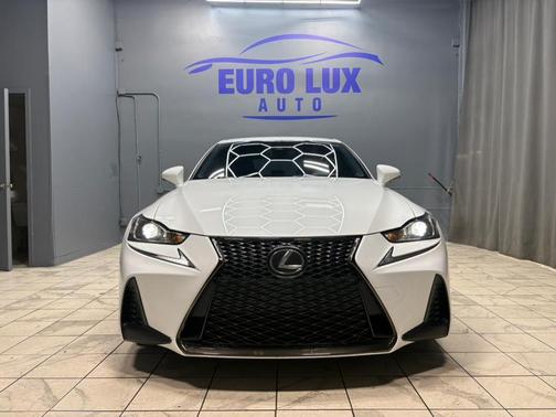 2018 Lexus IS 300 Base