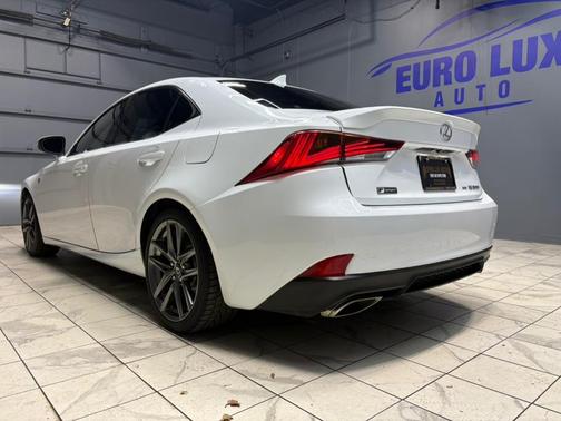 2018 Lexus IS 300 Base