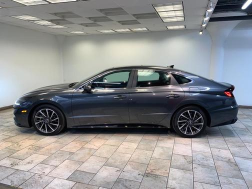 2022 Hyundai SONATA Limited