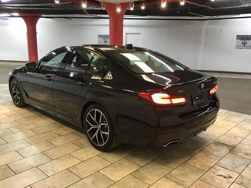 2022 BMW 530 i xDrive