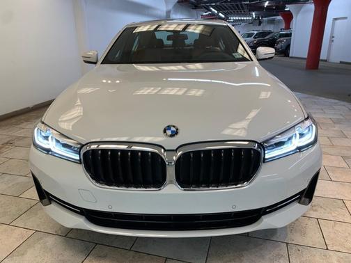 2023 BMW 530 i xDrive