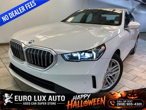 Alpine White 2024 BMW 530 xDrive
