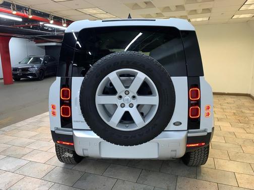 2020 Land Rover Defender 110 S