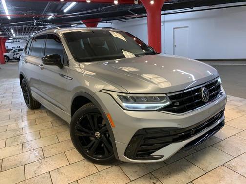 2023 Volkswagen Tiguan 2.0T SE R-Line Black 4MOTION