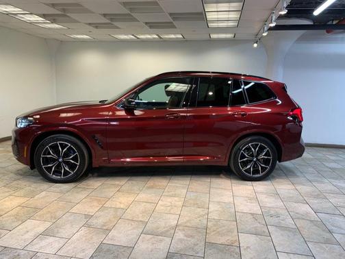 Aventurin Red Metallic 2024 BMW X3 M40i