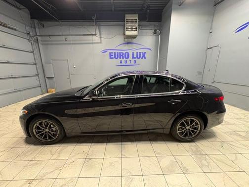 2020 Alfa Romeo Giulia Base